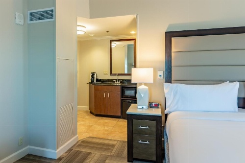 Holiday Inn Express Savannah - Historic District image 9