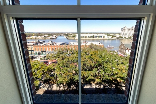 Holiday Inn Express Savannah - Historic District image 10