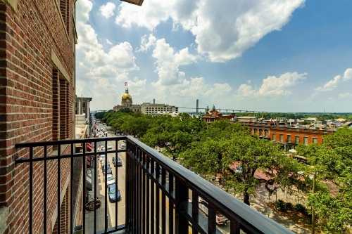 Holiday Inn Express Savannah - Historic District image 20