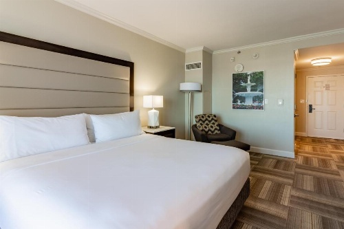 Holiday Inn Express Savannah - Historic District image 22