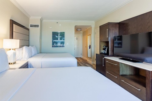 Holiday Inn Express Savannah - Historic District image 25