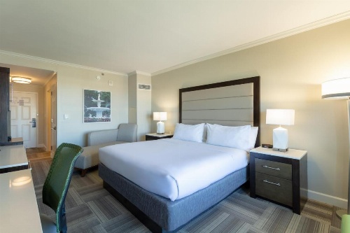 Holiday Inn Express Savannah - Historic District image 30