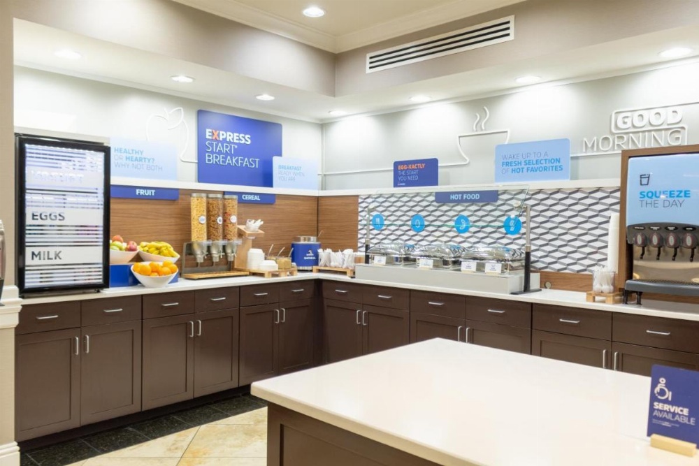 Holiday Inn Express Savannah - Historic District Image 43